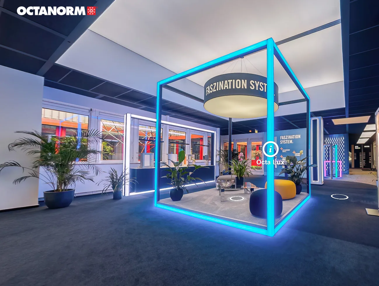 Octanorm 360° showroom: razstavni prostor s svetlobnim sistemom octalumina v resnični sejemski postavitvi